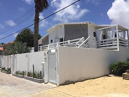 New Fantastic Apartment near Palm Beach