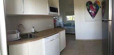 New Fantastic Apartment near Palm Beach