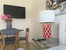 New Fantastic Apartment near Palm Beach