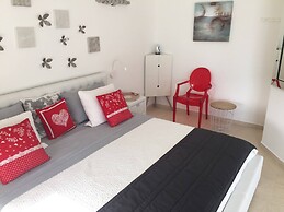 New Fantastic Apartment near Palm Beach