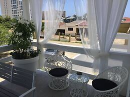 New Fantastic Apartment near Palm Beach