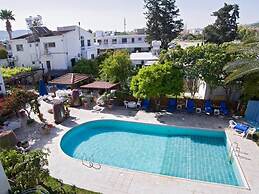 Room-studio in Polis - Just 800 m From t