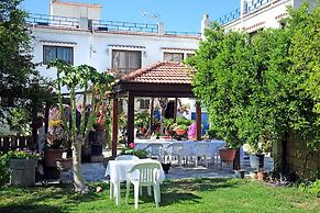 Room in Apartment - Spacious One Bedroom Apartment in Polis