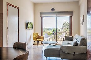 Room in Apartment - One Bedroom Apartment - Just 800 m From the Beach