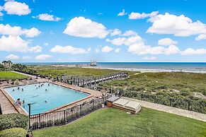 Oceanfront Beach Condo with Private Balcony, Short Walk to Pool and Be