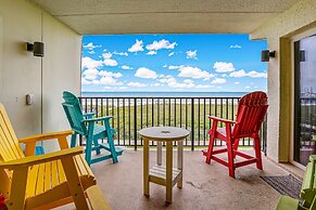 Oceanfront Beach Condo with Private Balcony, Short Walk to Pool and Be