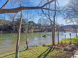 Guadalupe River Retreat RR 1324 4 Bedroom Home by RedAwning