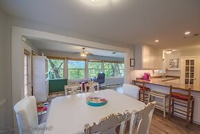 Guadalupe River Retreat RR 1324 4 Bedroom Home by RedAwning