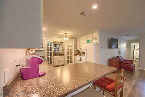 Guadalupe River Retreat RR 1324 4 Bedroom Home by RedAwning