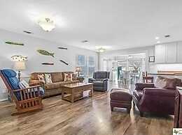 Guadalupe River Retreat RR 1324 4 Bedroom Home by RedAwning