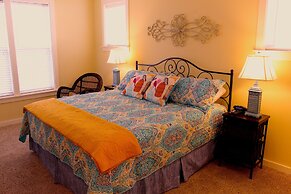 1337 Laurel Grove 3 Bedroom Home by RedAwning