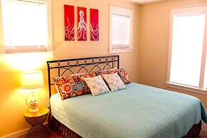 1337 Laurel Grove 3 Bedroom Home by RedAwning