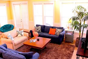 1337 Laurel Grove 3 Bedroom Home by RedAwning