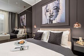 Luxury Number 1 Apartments