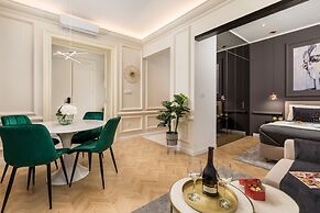 Luxury Number 1 Apartments