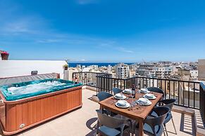 Seashells Seaview Penthouse With Hottub