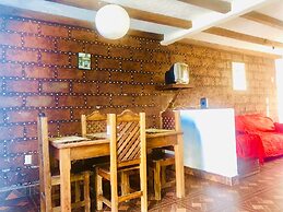 Comfy 4 Bedroom Town House Garden Market Area