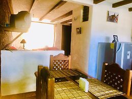 Comfy 4 Bedroom Town House Garden Market Area