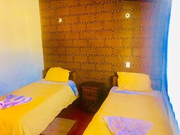 Comfy 4 Bedroom Town House Garden Market Area