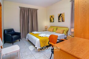 Exceptional Large Villa, Free Heated Pool 1 NOV - 15 Jan, Privacy,prim