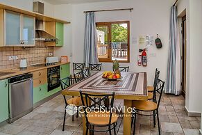 Exceptional Large Villa, Free Heated Pool 1 NOV - 15 Jan, Privacy,prim