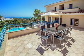 Exceptional Large Villa, Free Heated Pool 1 NOV - 15 Jan, Privacy,prim