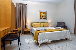 Exceptional Large Villa, Free Heated Pool 1 NOV - 15 Jan, Privacy,prim