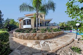 Exceptional Large Villa, Free Heated Pool 1 NOV - 15 Jan, Privacy,prim