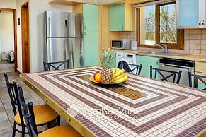 Exceptional Large Villa, Free Heated Pool 1 NOV - 15 Jan, Privacy,prim