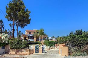 Exceptional Large Villa, Free Heated Pool 1 NOV - 15 Jan, Privacy,prim