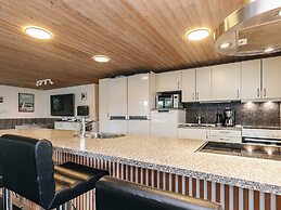 17 Person Holiday Home in Roslev-by Traum