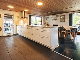 17 Person Holiday Home in Roslev-by Traum