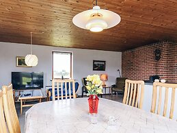 7 Person Holiday Home in Frostrup