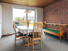 7 Person Holiday Home in Frostrup