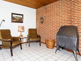 7 Person Holiday Home in Frostrup