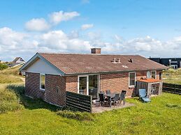 7 Person Holiday Home in Frostrup