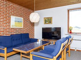 7 Person Holiday Home in Frostrup