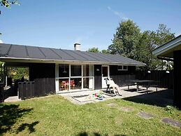 6 Person Holiday Home in Albaek-by Traum