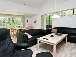 6 Person Holiday Home in Albaek-by Traum