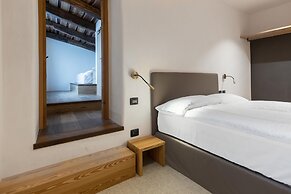 Curt di Clement Eco Mobility Hotel