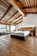 Curt di Clement Eco Mobility Hotel
