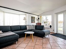 6 Person Holiday Home in Humble-by Traum
