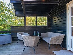 6 Person Holiday Home in Allingabro