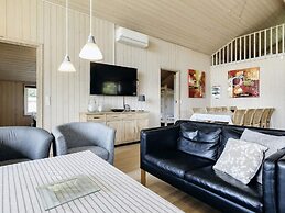 12 Person Holiday Home in Storvorde-by Traum