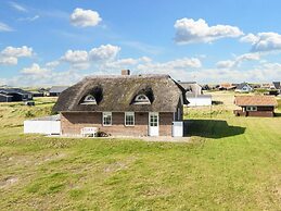 9 Person Holiday Home in Harboore-by Traum