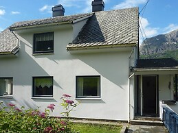 10 Person Holiday Home in Bygstad-by Traum