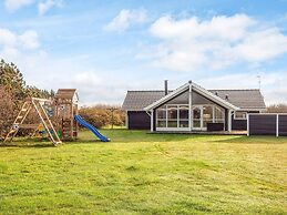 8 Person Holiday Home in Harboore-by Traum