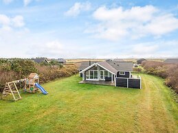 8 Person Holiday Home in Harboore-by Traum