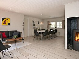 Luxurious Cabin With Pool in Ringkøbing