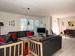 Luxurious Cabin With Pool in Ringkøbing